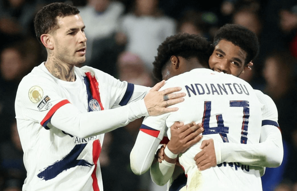 身后与肋部 身后与肋部