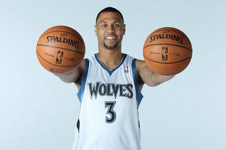 更是快船在 更是快船在